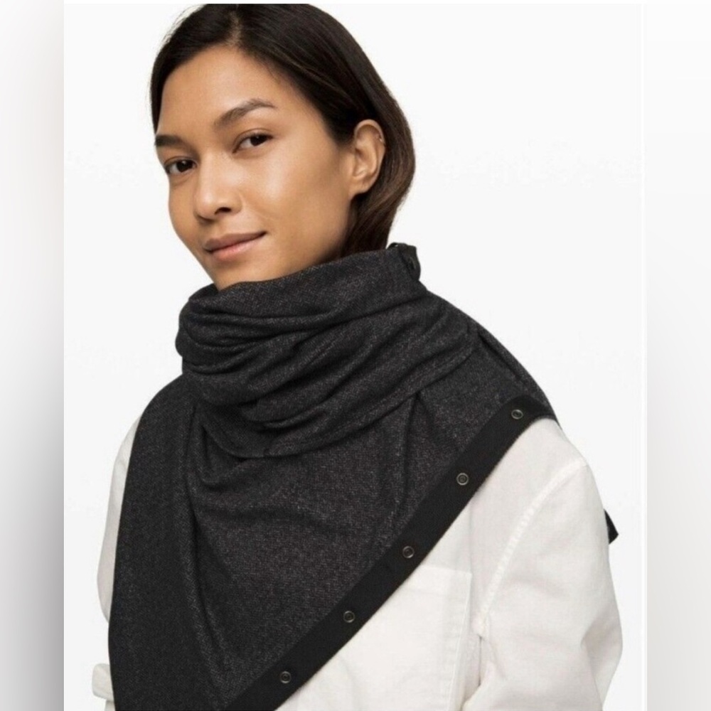 Lululemon Vinyasa Scarf!